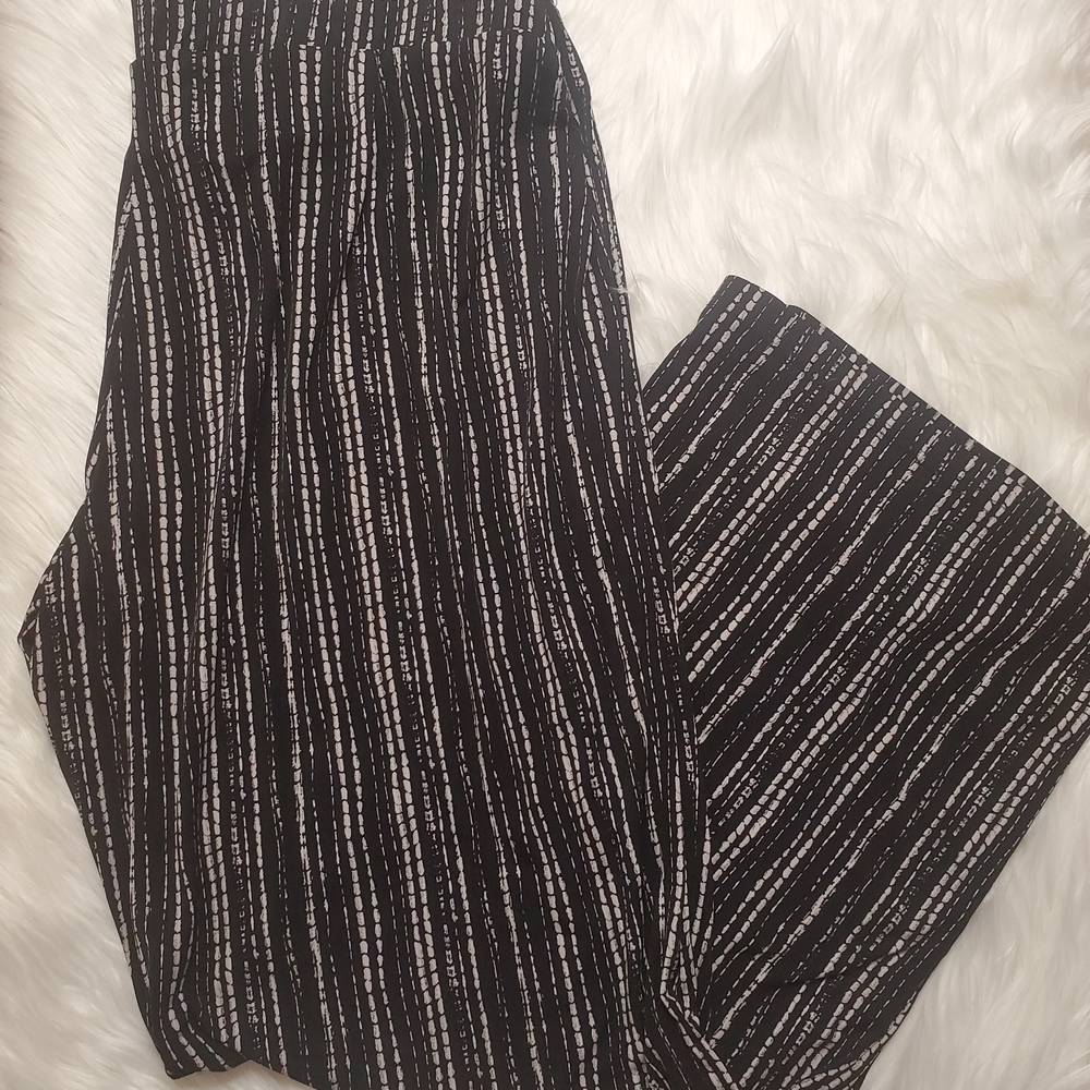 Rafaella Black and White Wide Leg Pants with Striped Pattern